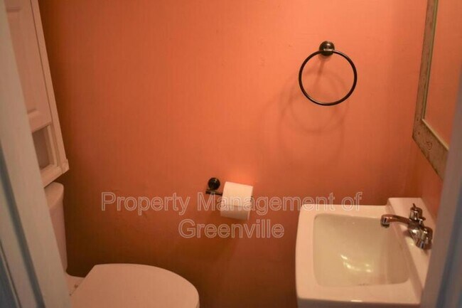 Photo - 2530 E North St Unit 1B