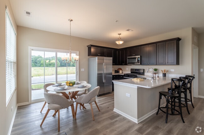 2Br, 2Ba - 1,138SF
