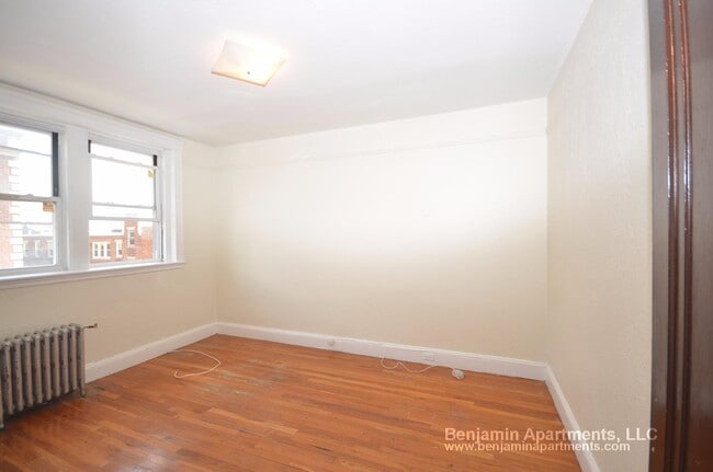 Photo - 26 Chiswick Rd Unit 4