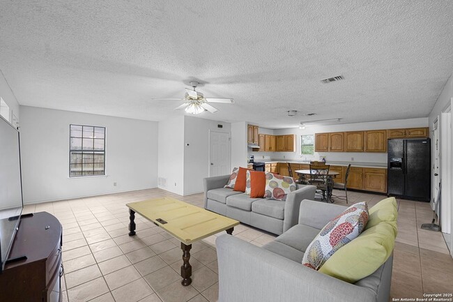 Photo - 3161 Tanglewood Trail