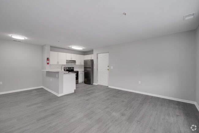 2BR, 1.5BA - 1,000SF - Living Room/Kitchen