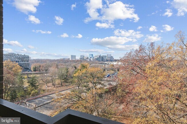 Photo - 1001 26th St NW Unit 706