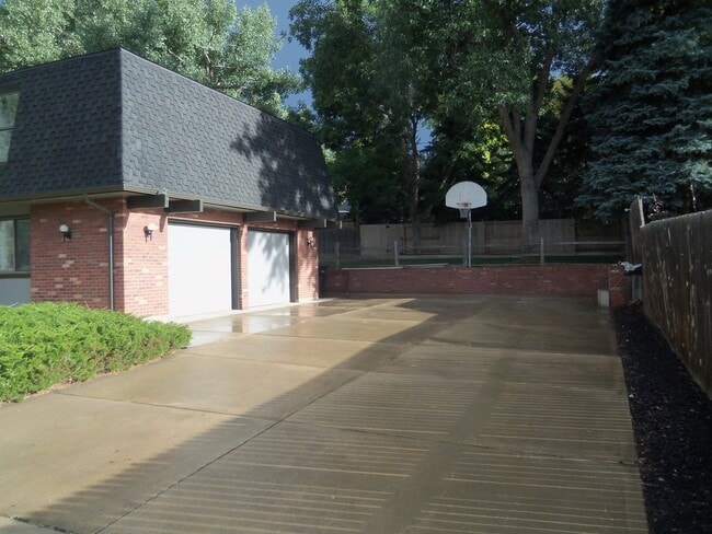 10660 W 79th Pl