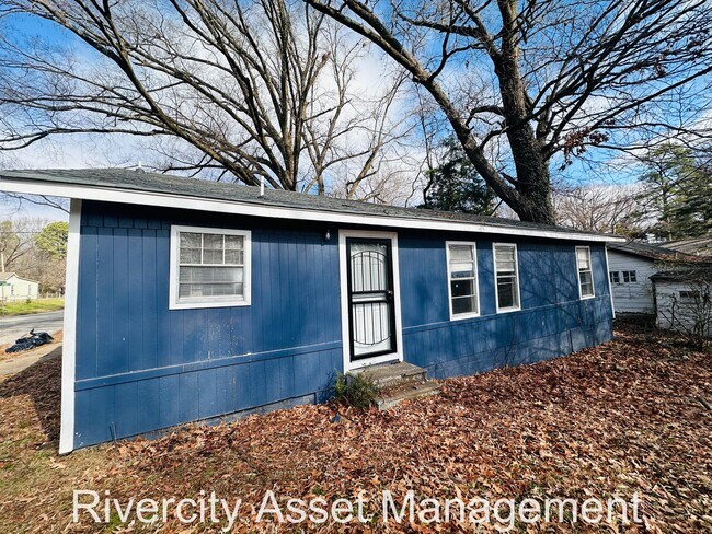 Photo - 1871 Cedarhurst Ave