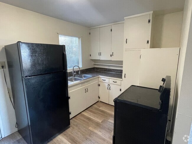Building Photo - Hawks Prairie (3157 Hawks Prairie Rd.) Unit #201 Rental