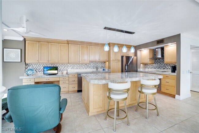 Photo - 4041 Gulf Shore Blvd N Unidad 802