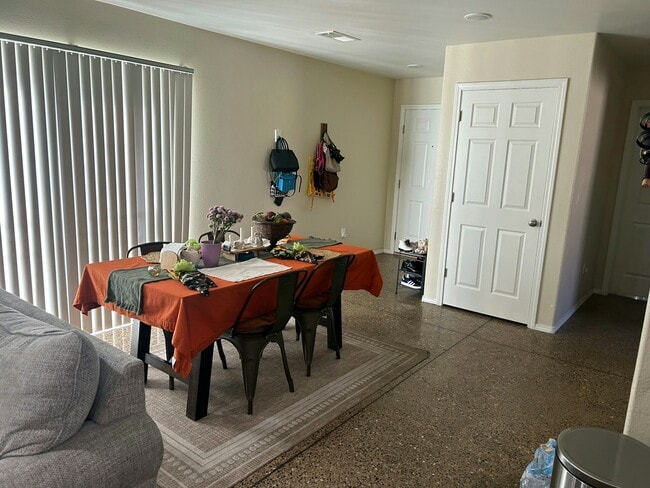 Photo - 221 Veranda Rd NW Unidad Apt B