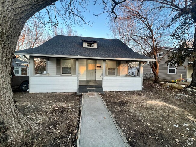 Building Photo - 3 Bed 2 Bath Rental