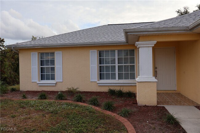 Building Photo - 3805 22nd St SW