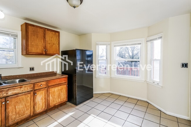 Photo - 5704 N 38th St