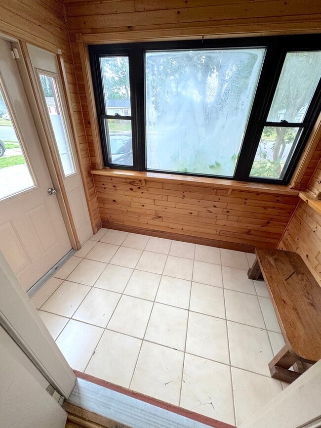 Photo - 5007 Hazelwood Rd