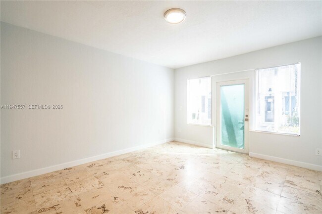 Photo - 2180 Bay Dr Unit 3B