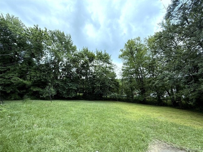 Photo - 135 Ramapo Rd