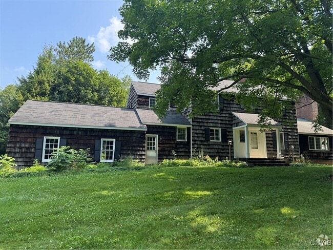 Building Photo - 6891 Woodchuck Hill Rd Rental