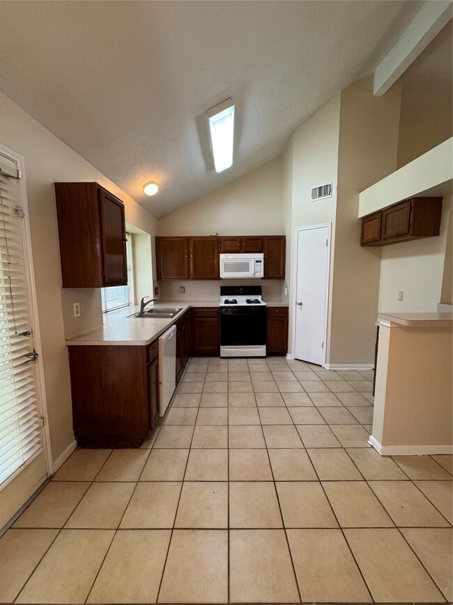 Photo - 4707 Innsbruk Dr