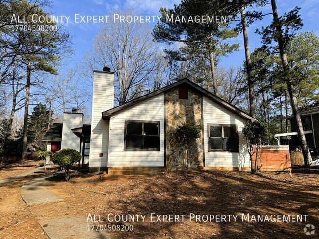 Building Photo - 2 bedroom duplex in Norcross Rental