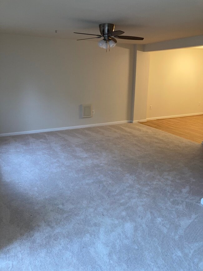 Photo - 4811 Waltonshire Cir