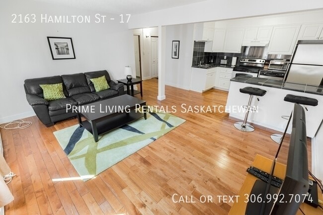 Building Photo - 2163 Hamilton St Unit 17