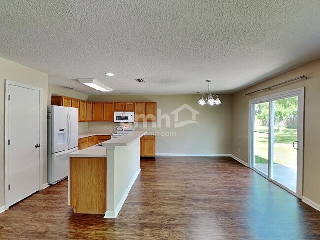 Photo - 1420 Heather Ct