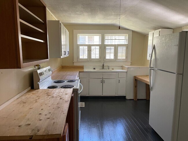 Photo - 1115 Macon Hwy