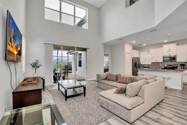 Photo - 4769 Kings Castle Cir