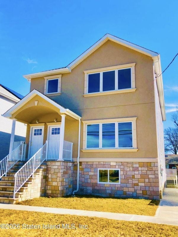 Building Photo - 461 Stewart Ave Unit #2