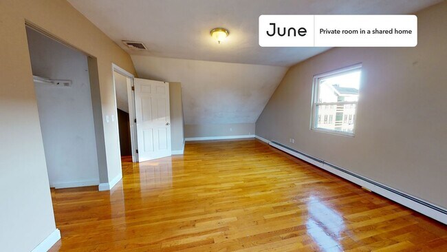 Photo - Room in Shared 4 bed/1.5 bath home Unidad B