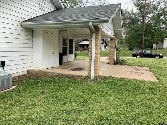 Photo - 279 E Ayers St