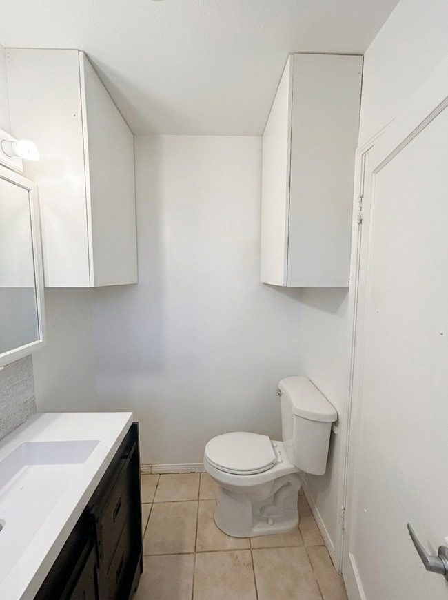 Photo - Valmont, 6857-6901 Unit 6857