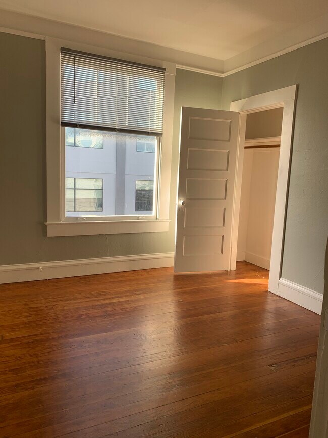 bedroom - 665 Minna St Unit 665