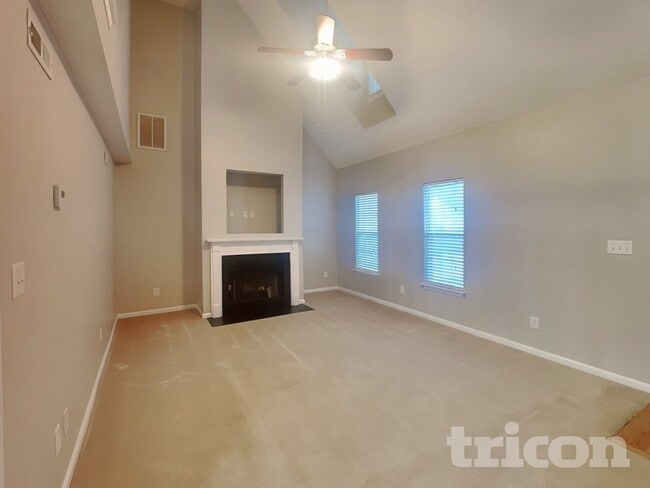 Photo - 2023 Westminster Ln