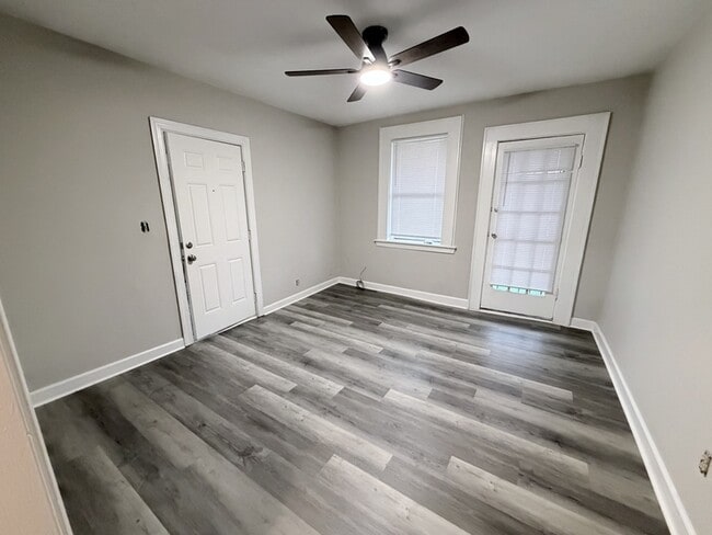 Photo - 2111 Bellevue Ave