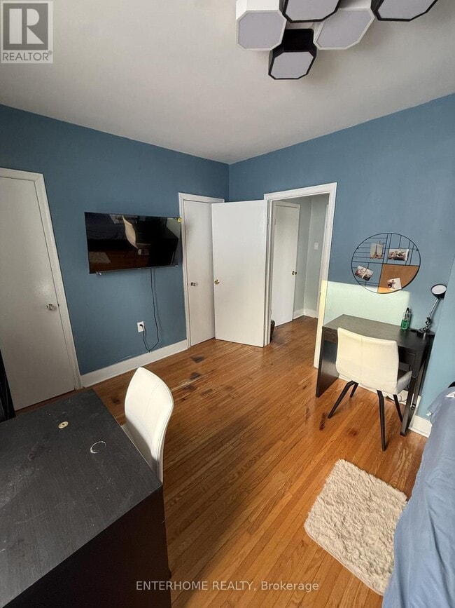 Photo - 51 Queen St E Unité 6