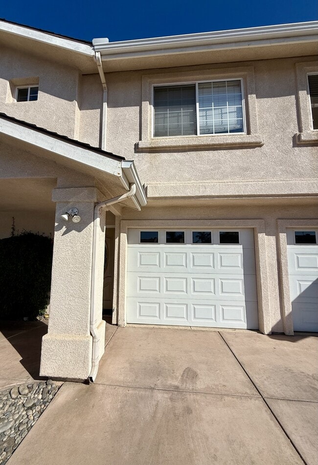 Building Photo - 557 Orchard Rd Rental
