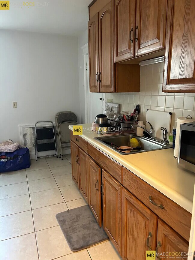 Photo - 215 Saint Paul St Unit 5