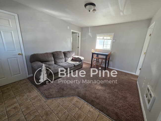 Photo - 340 N Water St