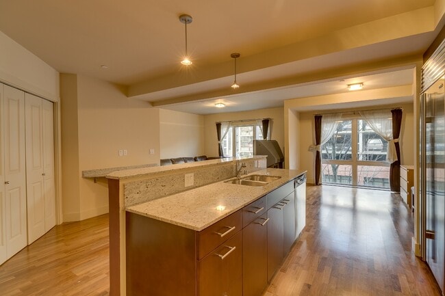 Photo - 1 bed 1.5 bath Condo for Rent in Belltown!