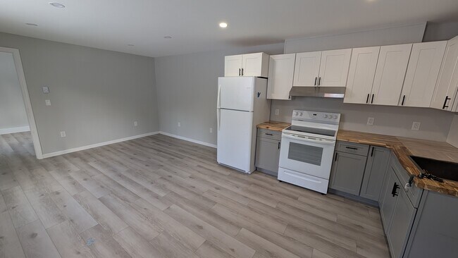 Photo - 3665 Essex Rd Unidad 102