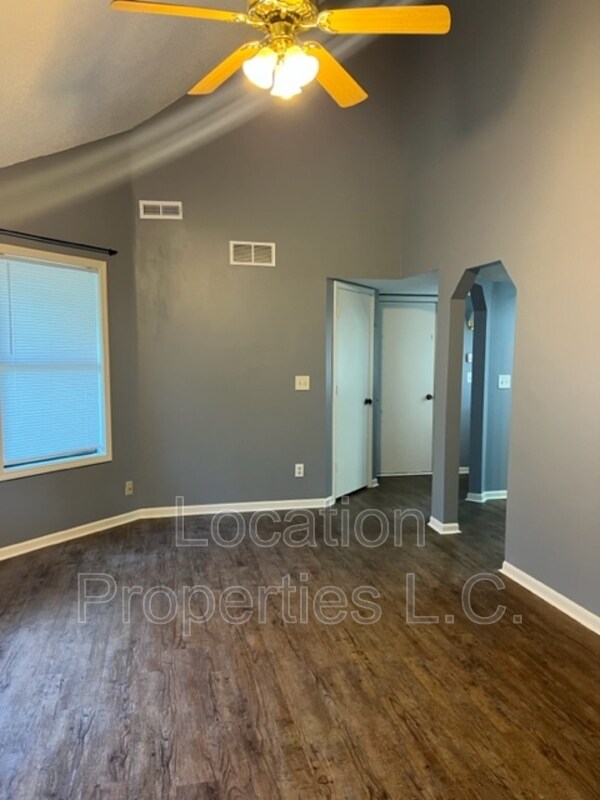 2528 Crestline Ct Condo For Rent in Lawrence, KS