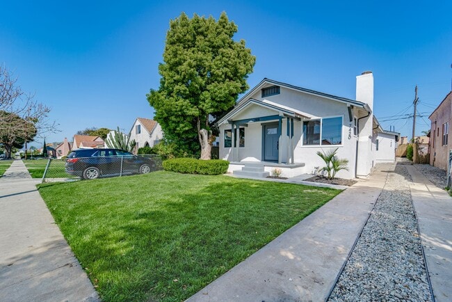 Photo - 7420 S Hobart Blvd Unit 7420