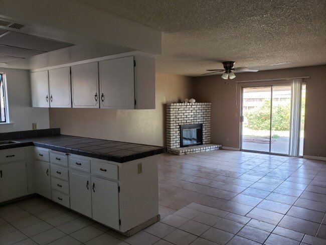 Photo - 1477 Hampton Way