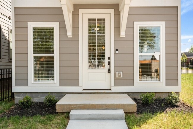 Photo - 1802 10th Ave N