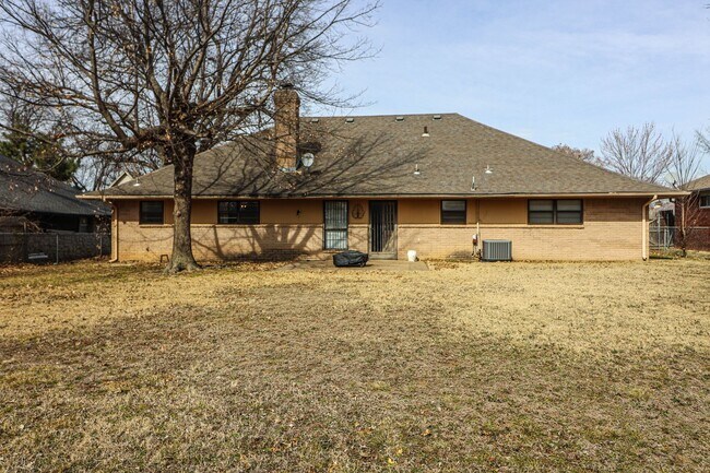 Photo - Located in South Tulsa - 3 Bedroom Home!!