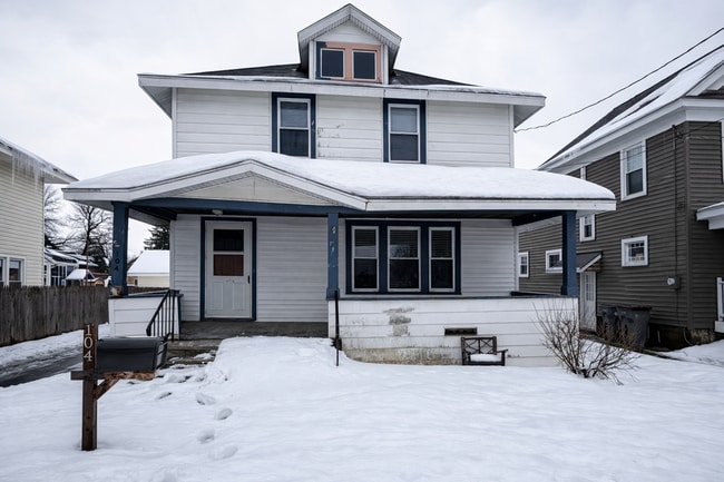 Photo - Large 4 bedroom home across from Franklyn Field.