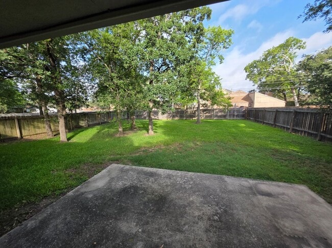 Photo - 4207 Woodcrest Dr