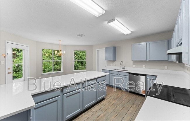 Photo - 1817 Cedarbriar Dr