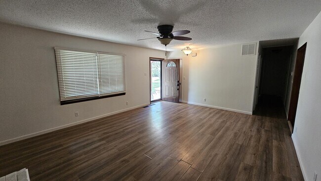 Photo - 11904 W Cedar Ln