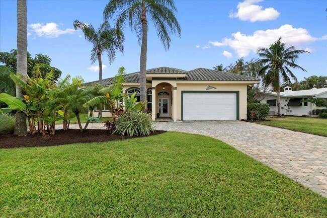 Photo - 72 Waterway Rd