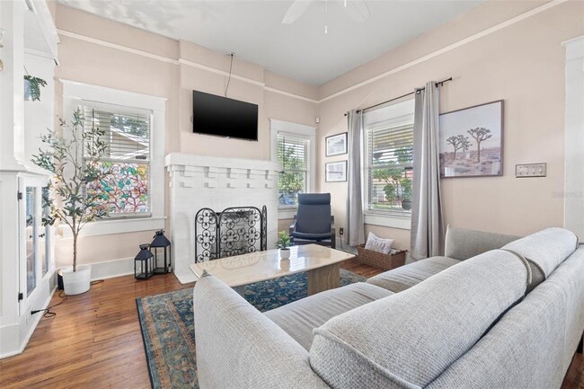 Photo - 904 E 25th Ave