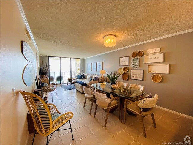 Building Photo - 7380 S Ocean Dr Unit 718A Rental